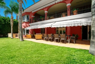 10 Bedroom 5 Star Luxury Villa & Heated Pool 6 seater jacuzzi near Alicante — foto 5
