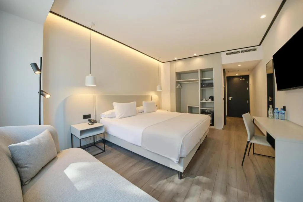 Tweepersoonskamer - 1 of 2 bedden — 1881 Madrid Ventas Hotel