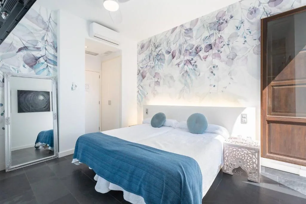 Deluxe tweepersoonskamer met balkon — 1893 Hotel Boutique