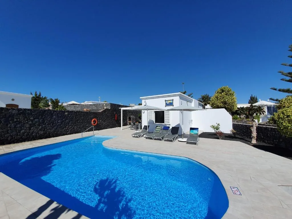 Villa avec piscine privée — 2 bedroom Villas Cassandra and Katrina with private heated pools.