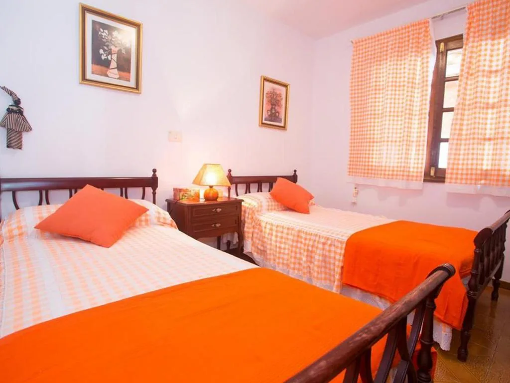 2BR Beach House - Solarium & Shower Terrace - 12