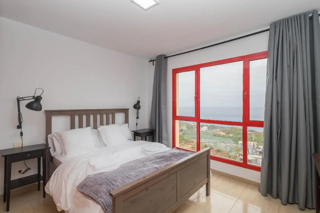 Apartamento com vista para as montanhas — 2BR BuenaVida Residential