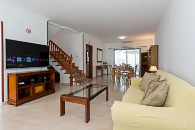 3BR Home - Private Heated Pool - Parking — 写真 6