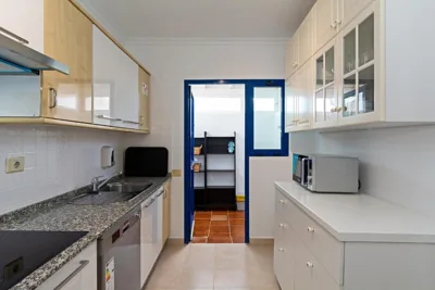 3BR Home - Private Heated Pool - Parking — 写真 11