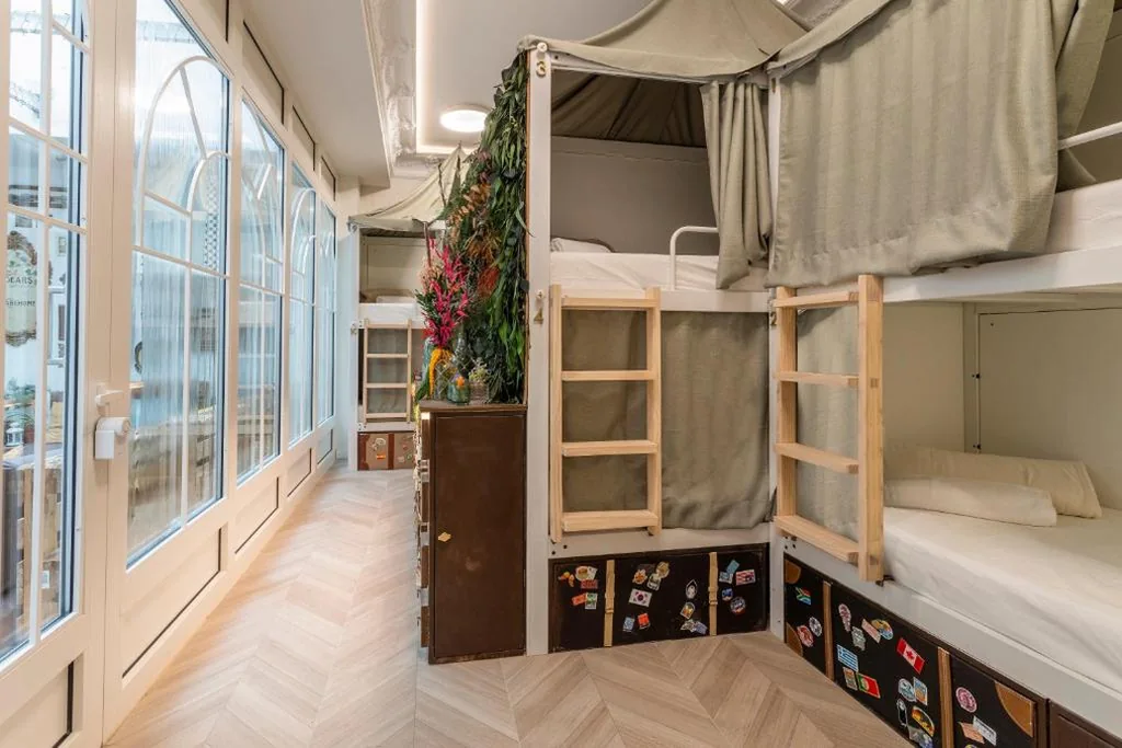 Cama em dormitório misto com 10 camas — 4 Bears Sharehome