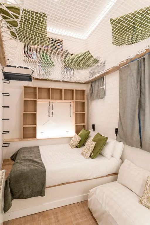 Quarto Deluxe - 1 cama grande — 4 Bears Sharehome
