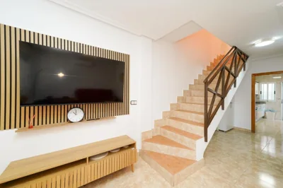 4-Bed Villa Sleeps 8 Pets Ok & 10 min to Beach — foto 4