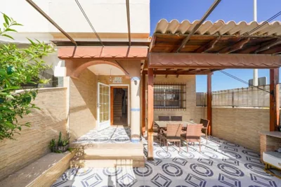 4-Bed Villa Sleeps 8 Pets Ok & 10 min to Beach — foto 5