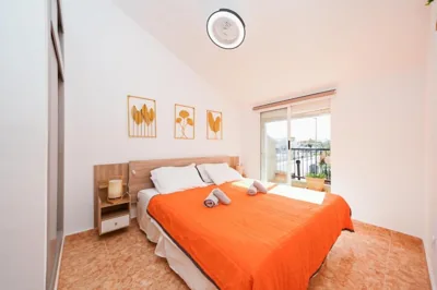 4-Bed Villa Sleeps 8 Pets Ok & 10 min to Beach — foto 6