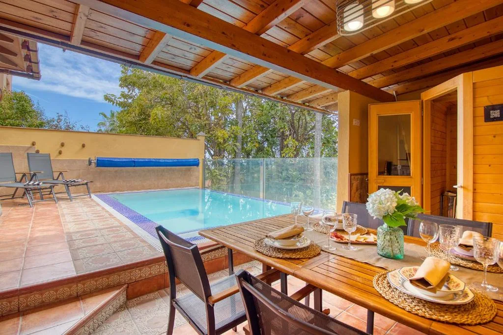 Villa — 4BR Wellness Villa- Pool, Sauna, Gym