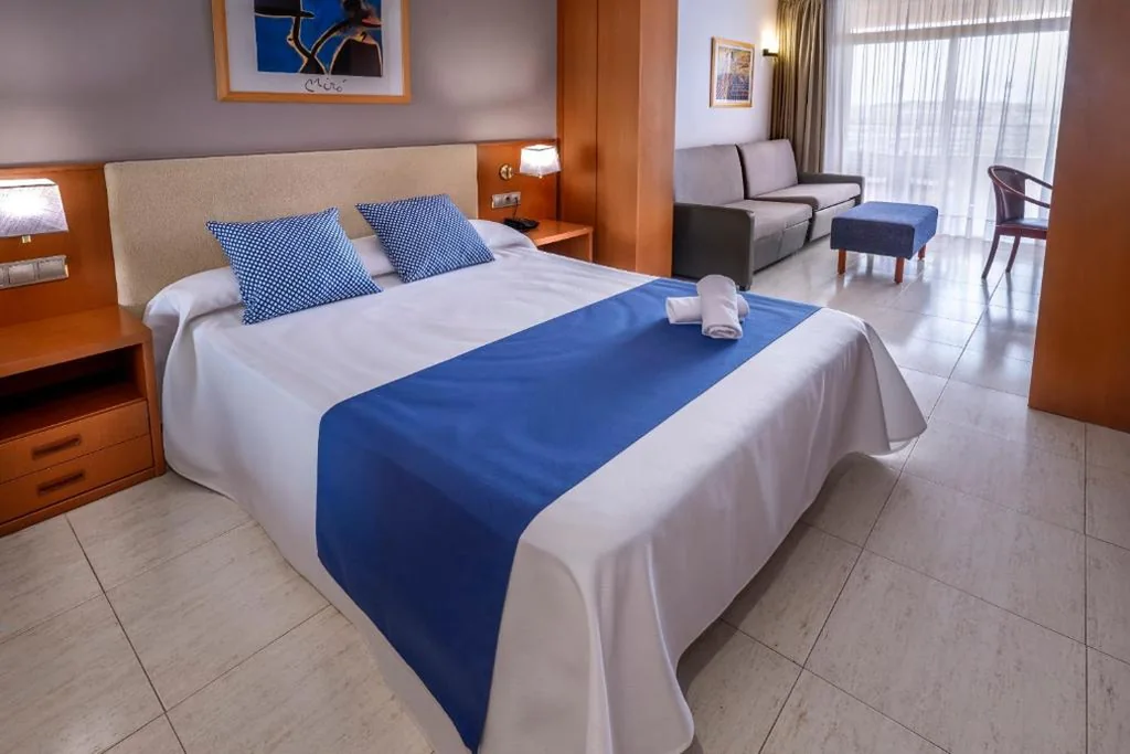 Suite Junior (2 adulti) — 4R Gran Regina