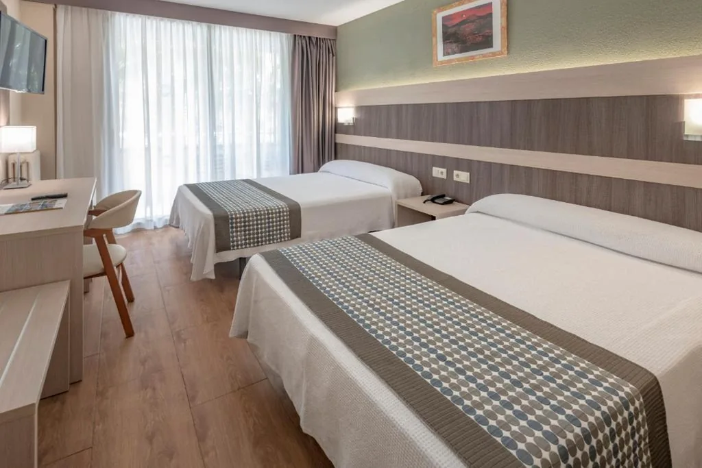 Habitación Cuádruple (2 adultos + 2 niños) — 4R Playa Park