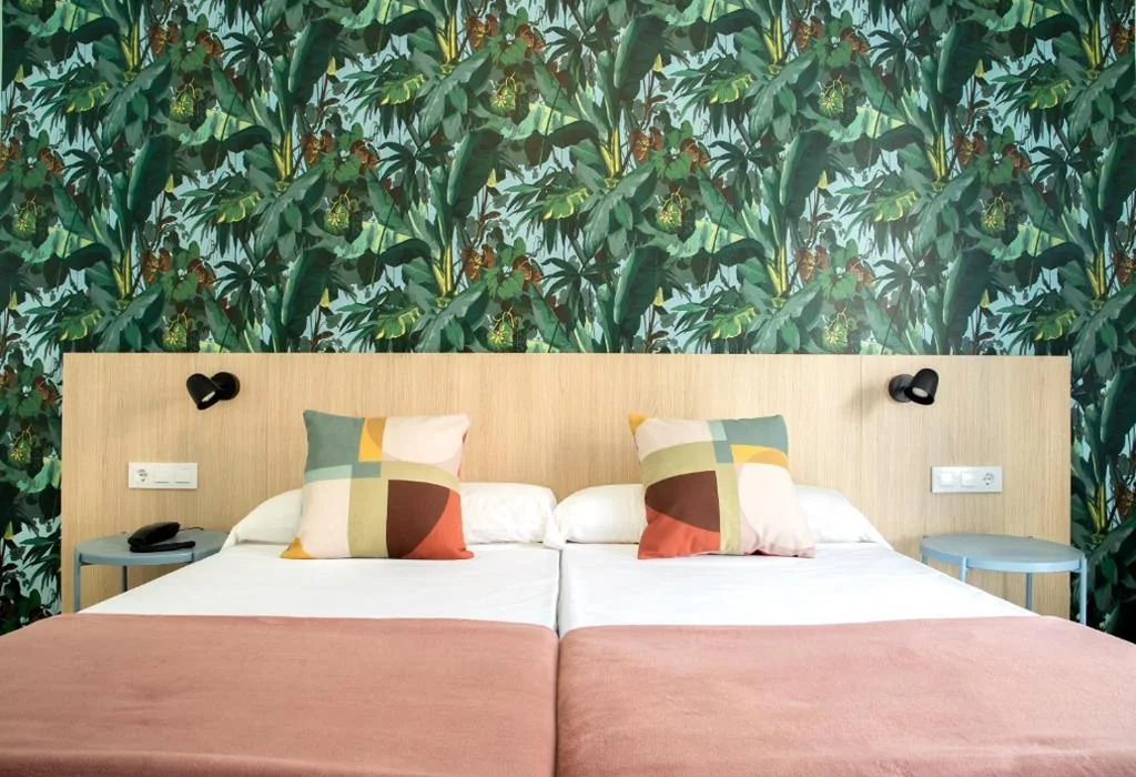 Chambre Double Supérieure avec balcon - 2 lits simples — 4U Miranda - Adults Only