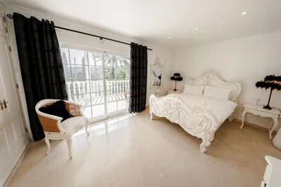 6 bedroom villa near Calahonda — 写真 8