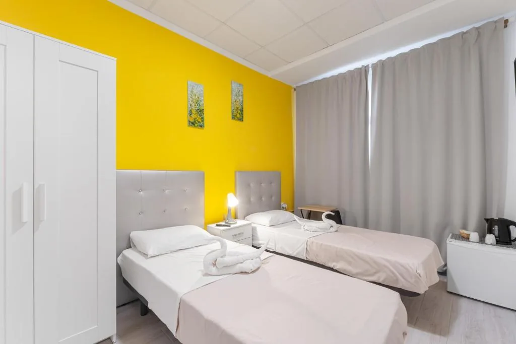 Doppelzimmer für Gäste mit eingeschränkter Mobilität — 7A Hostal