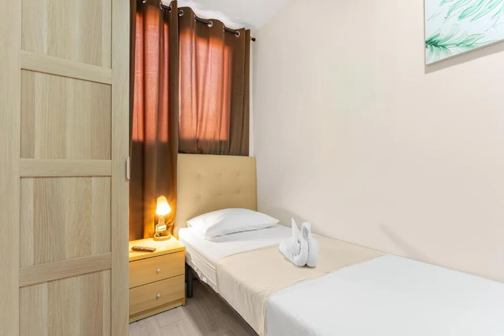 Standard-Einzelzimmer mit Dusche — 7A Hostal