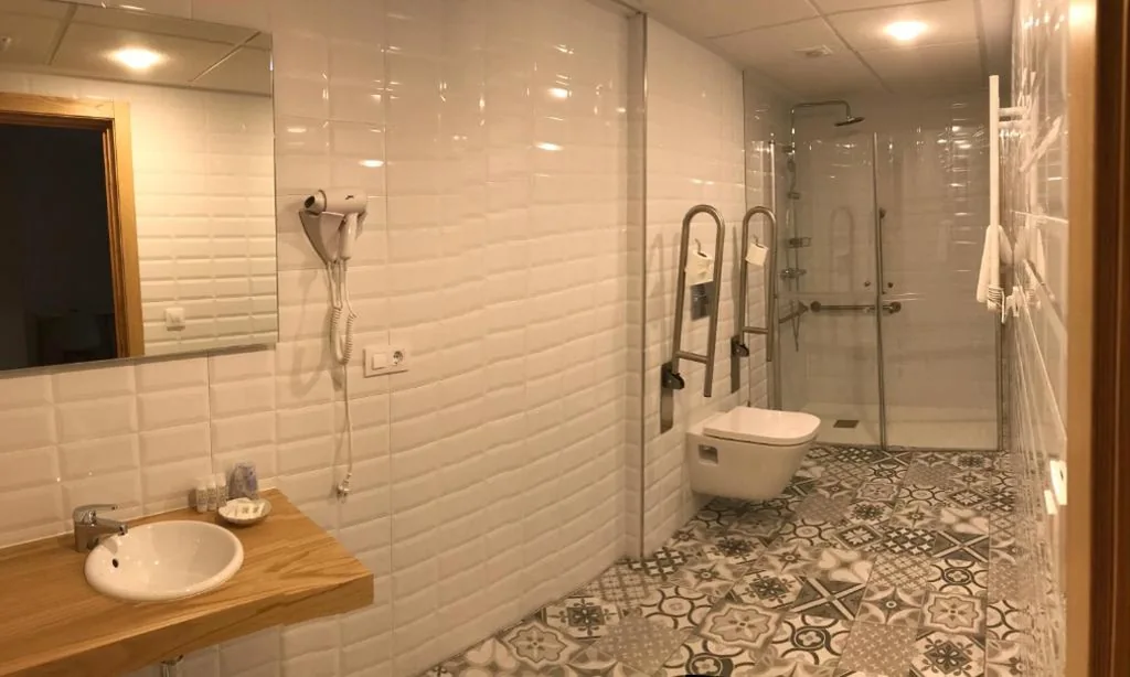 Camera Tripla Deluxe — A Casa da Botica