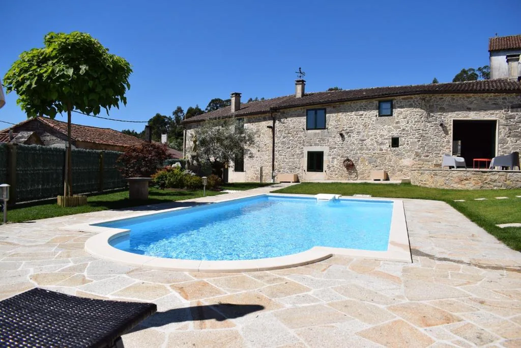 Villa — A Casa Romeu