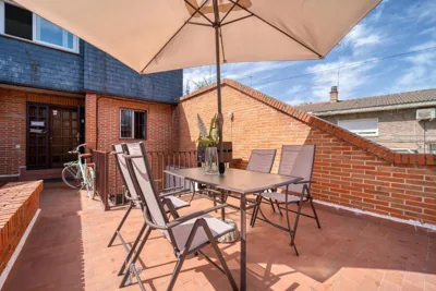 A CASACAFÉ Madrid Pozuelo Estación Private Rooms — Foto 12