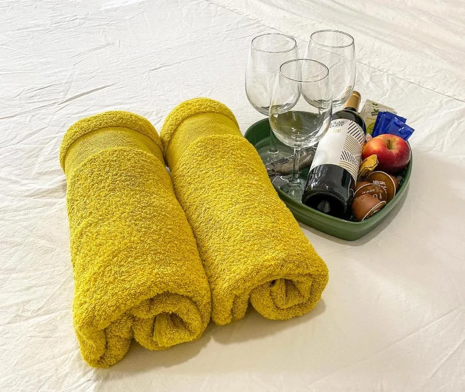 Vierbettzimmer mit Gemeinschaftsbad — A CASACAFÉ Madrid Pozuelo Estación Private Rooms