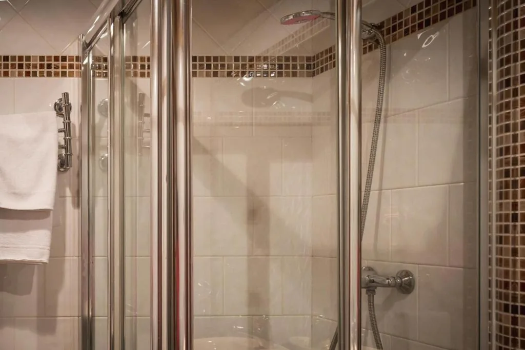 Habitación Doble con balcón — A Corona del Reino
