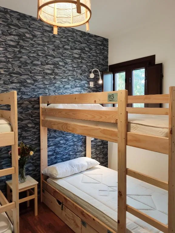 Litera en habitación compartida mixta — A Dársena do Francés
