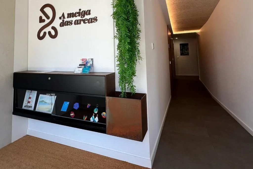 A Meiga das Areas-Playa América!