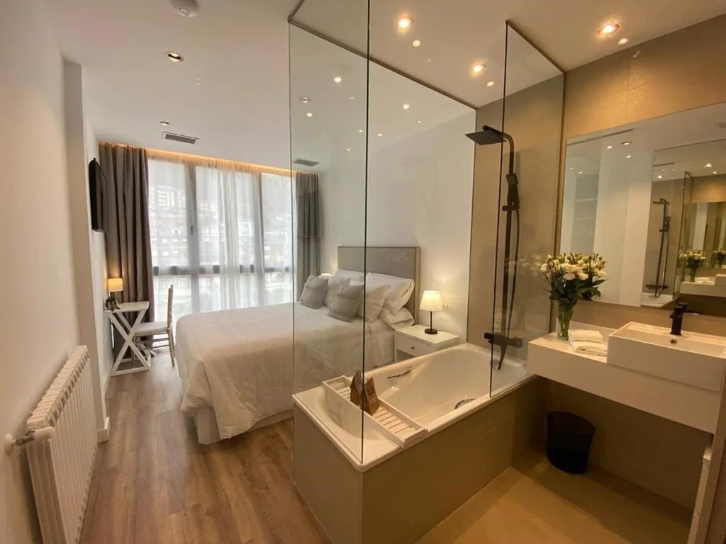Habitación Deluxe - 1 cama grande — A PONTEVELLA Alojamiento Boutique, Sobradelo