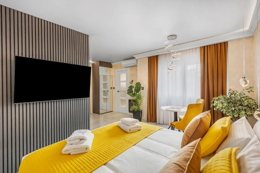 Monolocale Deluxe con letto matrimoniale grande — A&R Luxury Apartments