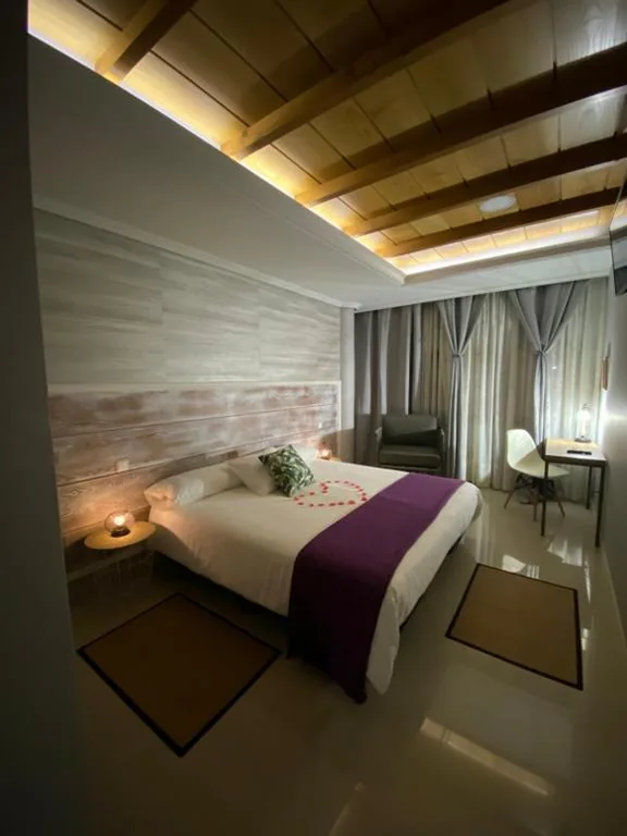 A TABERNA ROOMS