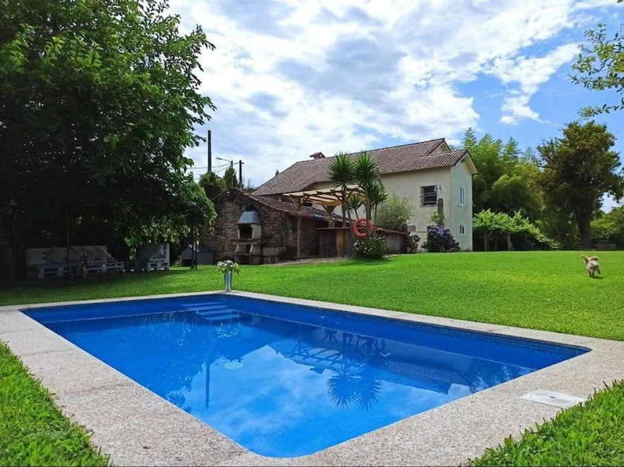 Casa com 3 quartos — A Viña de Lina. Turismo rural con piscina y finca.