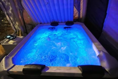 AAA View Private Terrace Outdoor Heated Hot Tub Family Fun — foto 7