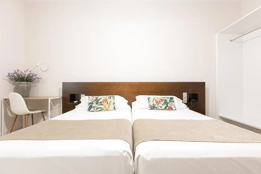 Habitación Doble Superior - 1 o 2 camas — AACR Hotel Monteolivos