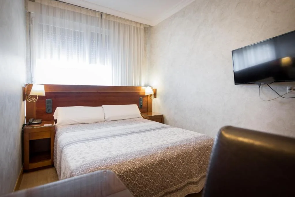 Kleines Doppelzimmer — Abadía Burgos Camino Santiago