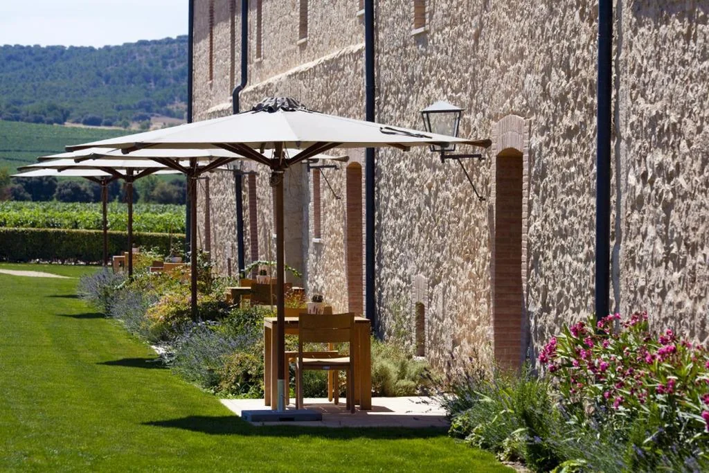 Superior-Doppelzimmer mit Terrasse und Zugang zum Spa — Abadia Retuerta LeDomaine