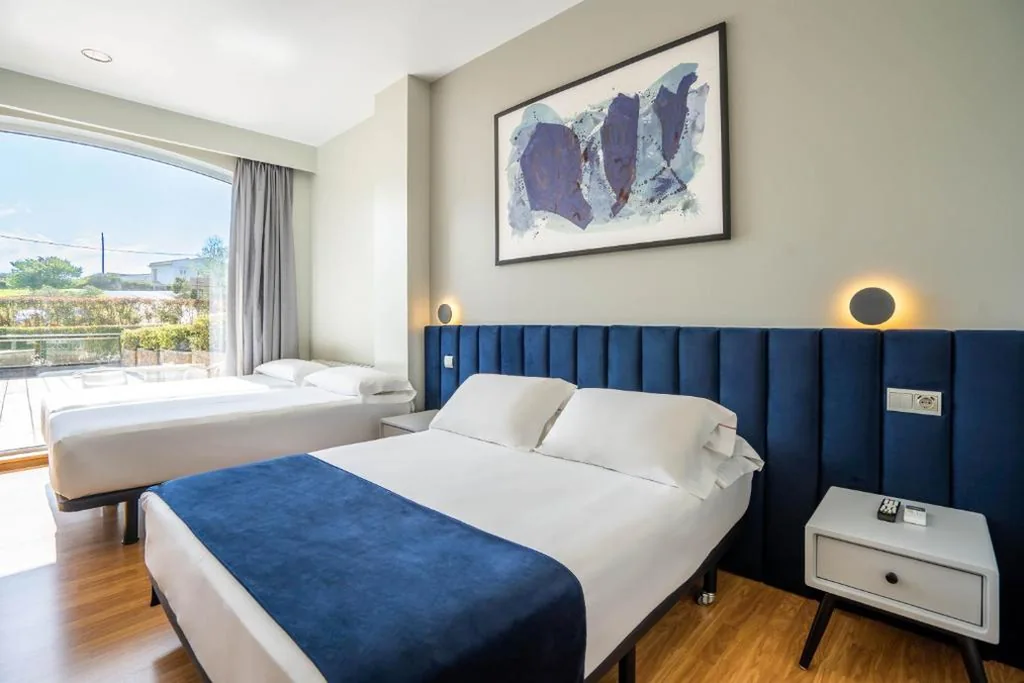 Familienzimmer — Abba Comillas Hotel