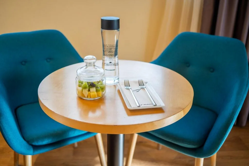 Doppelzimmer mit Zustellbett und 1 oder 2 Betten — Abba Madrid