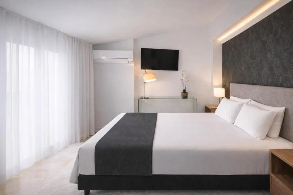 四人间 — Abril Nerja