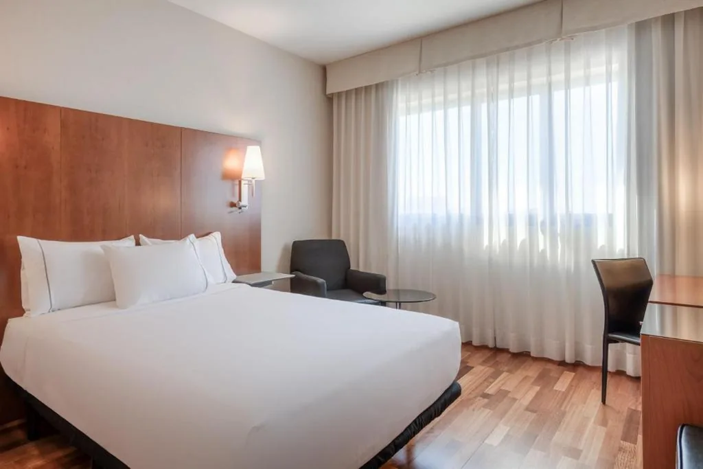Standaardkamer - 1 groot bed — AC Hotel Alcalá de Henares by Marriott