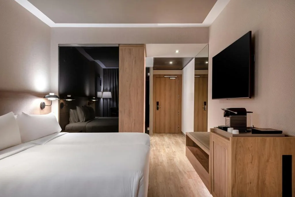 Quarto Duplo Standard - 2 camas — AC Hotel Atocha by Marriott