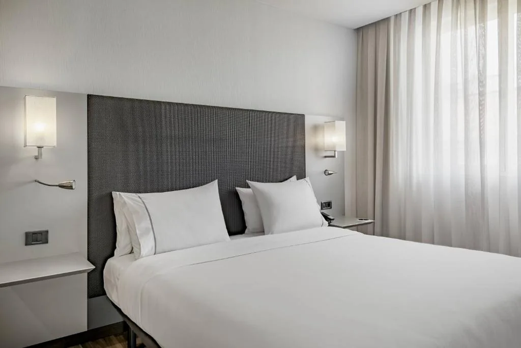 Habitación Estándar - 1 cama grande — AC Hotel Burgos by Marriott
