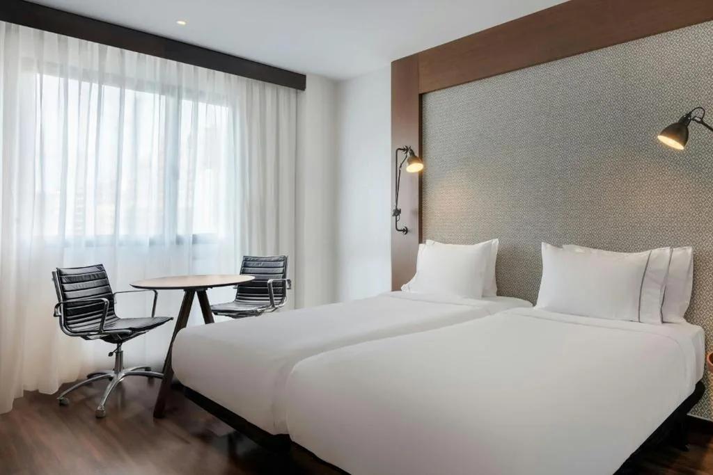 Habitación Doble Estándar - 2 camas — AC Hotel by Marriott Alicante