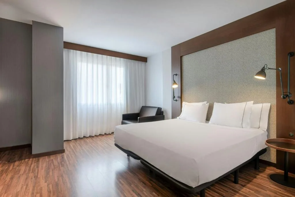 Habitación Superior con sofá cama - Cama grande — AC Hotel by Marriott Alicante