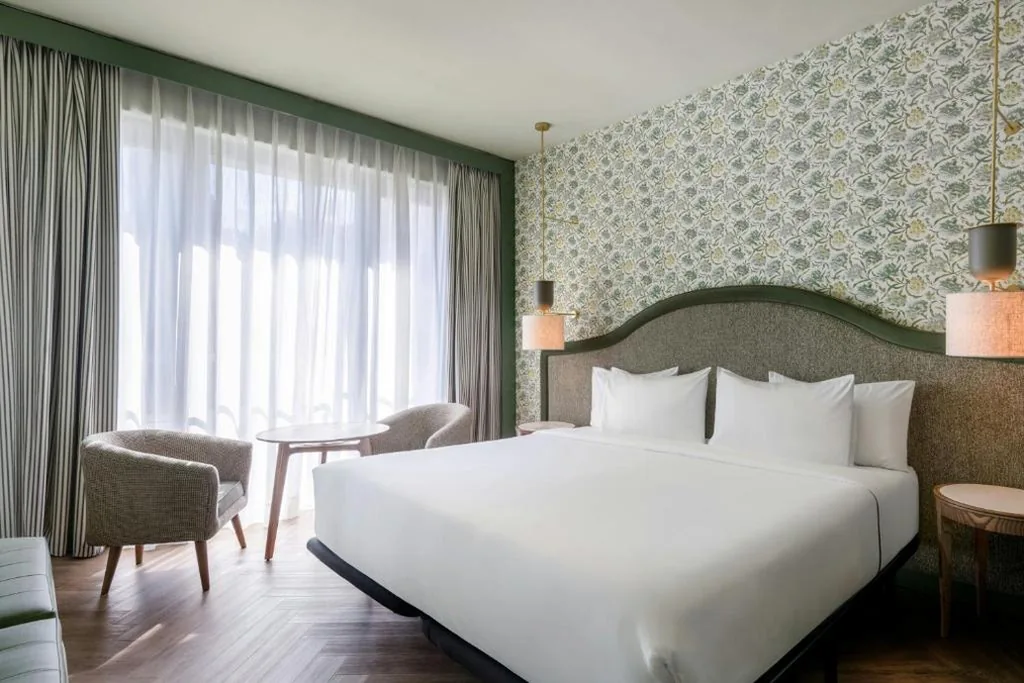 キングベッド付きJunior Suite — AC Hotel Ciudad de Sevilla by Marriott
