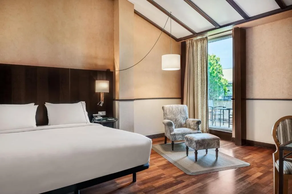 Camera Superior con letto extra-large — AC Hotel Ciudad de Tudela by Marriott