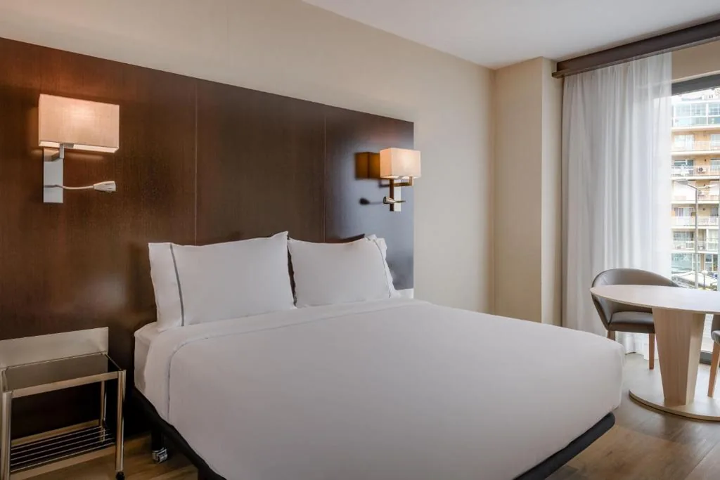 Quarto Standard - 1 cama grande — AC Hotel Ciutat de Palma by Marriott