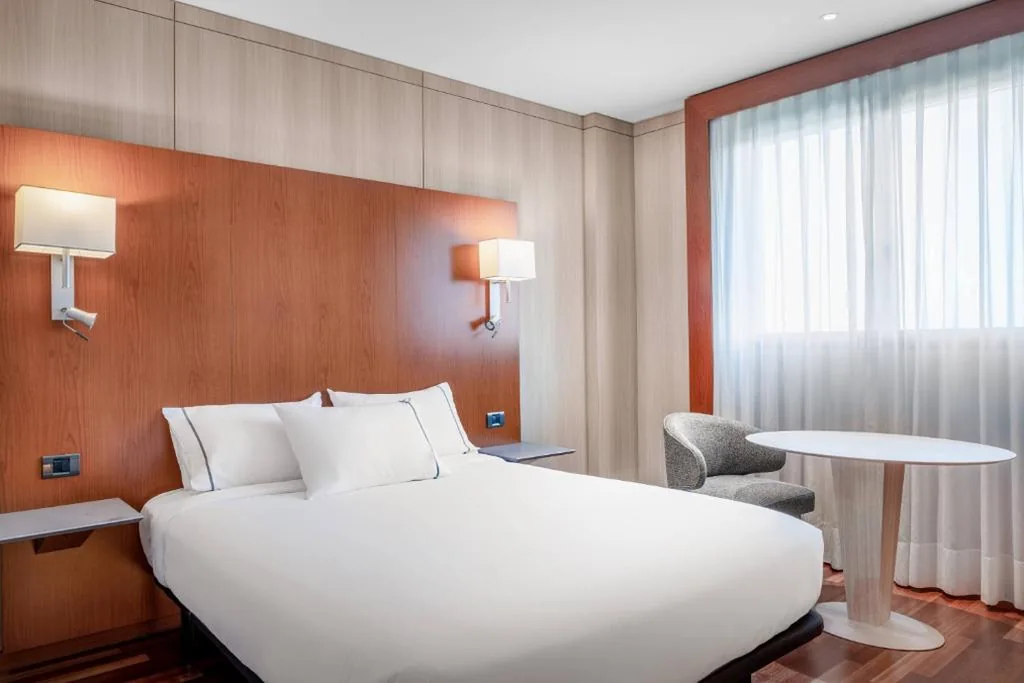 Standard Plus Room with City View - Large Bed — AC Hotel Huelva by Marriott
