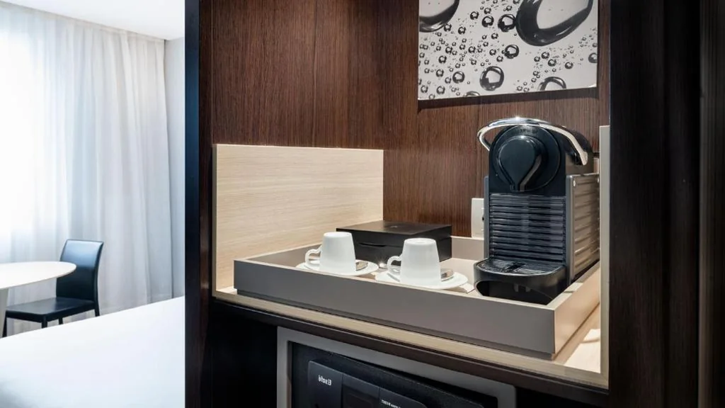Standard Plus大床房 — AC Hotel Madrid Feria by Marriott