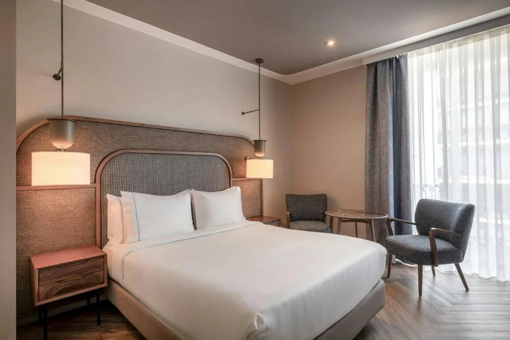Room with Large Bed — AC Hotel Palacio Universal by Marriott