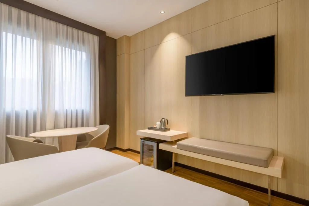 Habitación Estándar - 2 camas individuales — AC Hotel Valencia by Marriott